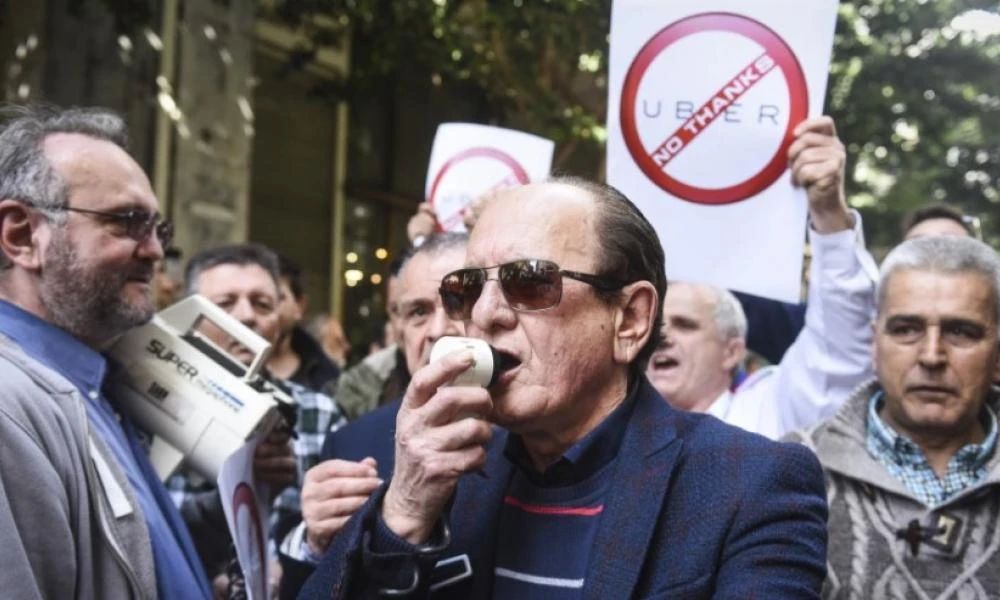 Η επιστροφή του Θύμιου Λυμπερόπουλου στον συνδικαλισμό και στην προεδρία των οδηγών ταξί
